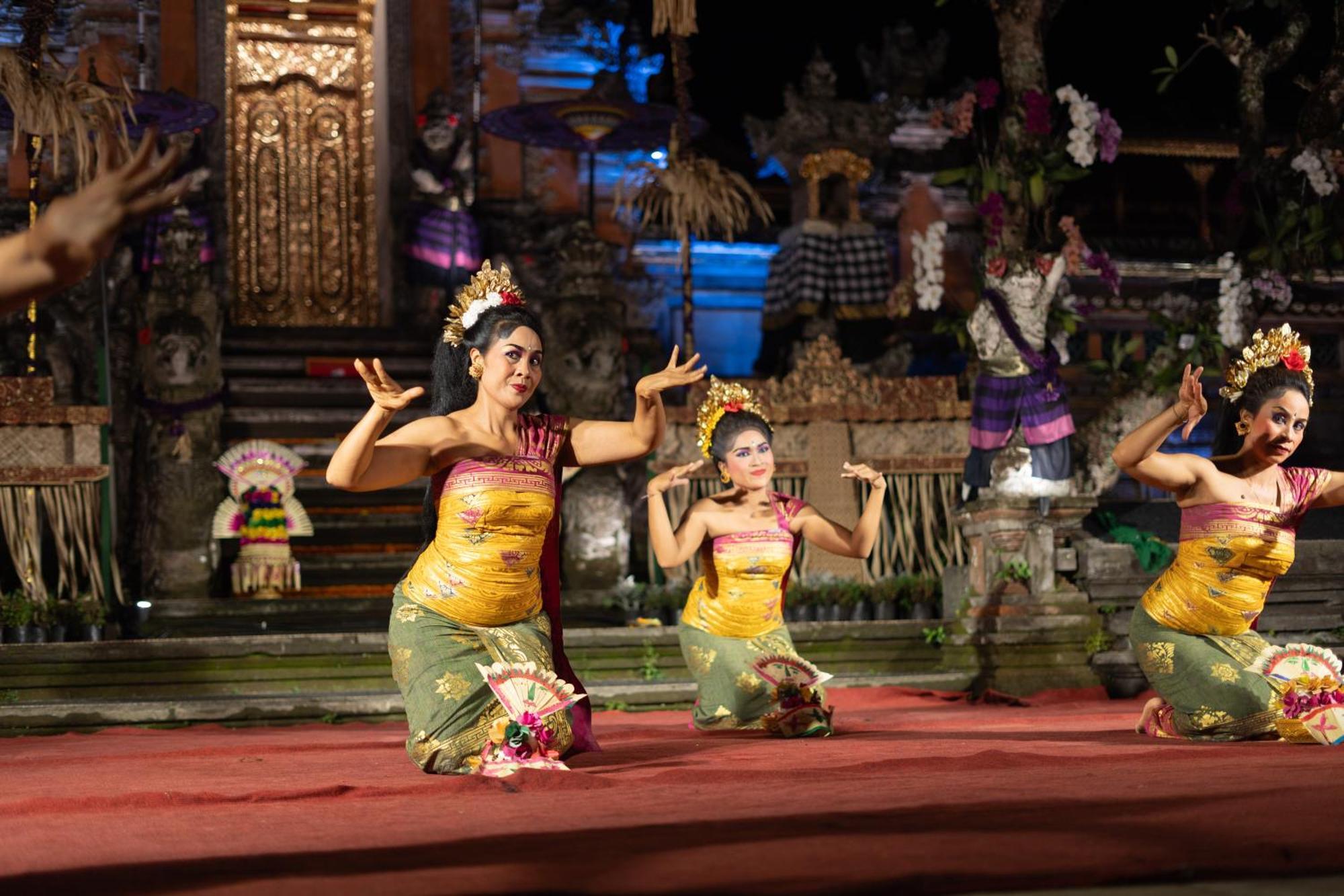 Puri Saraswati Dijiwa Ubud Экстерьер фото